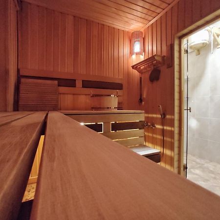 SCANDI уютный домик с камином и баней на семь человек в горах Бескайнар Экстерьер фото